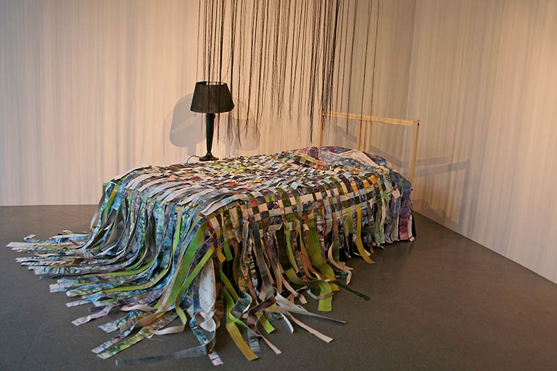 Thesis show bed